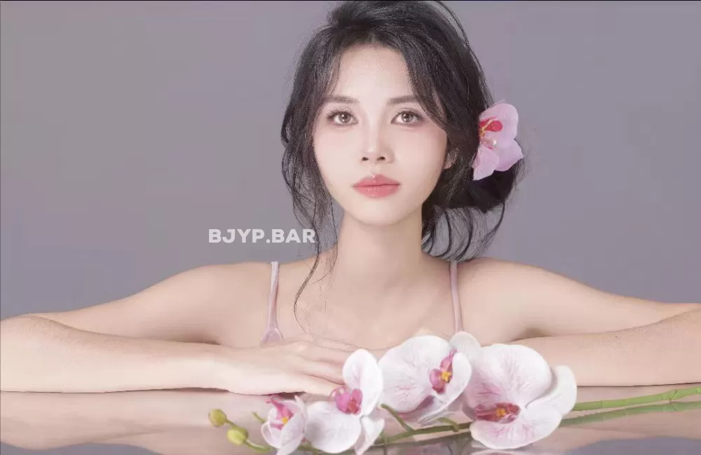 朝阳酒仙桥婷婷 后入特别爽，服务口的很舒服，下面紧致度不错，水多