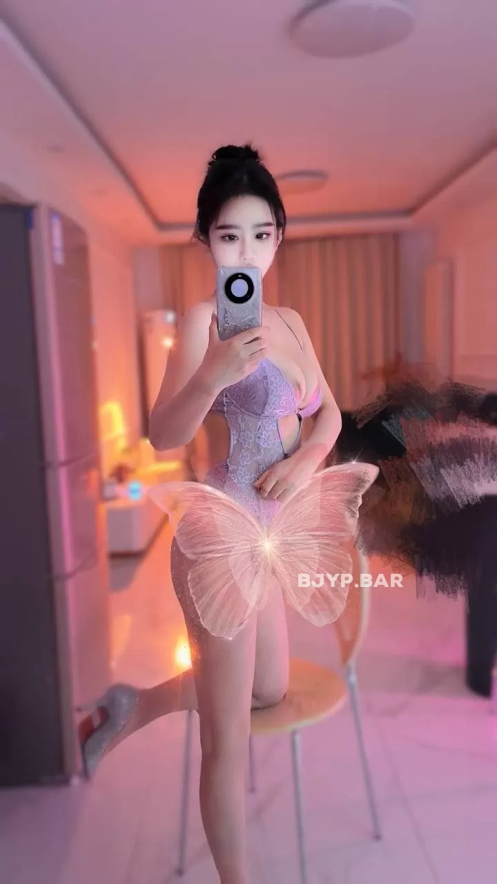 朝阳玫瑰 无科技美胸80C杯皮肤白晰光滑细腻胸大腰小屁屁