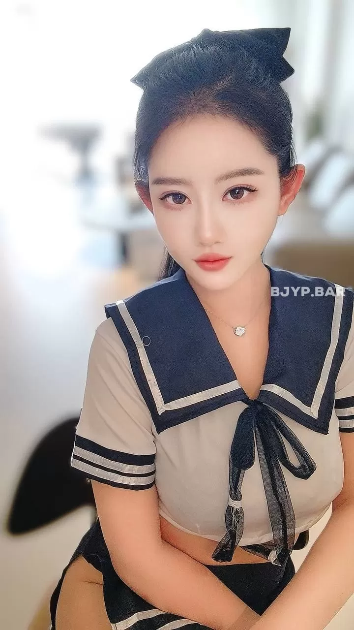 朝阳玫瑰 无科技美胸80C杯皮肤白晰光滑细腻胸大腰小屁屁