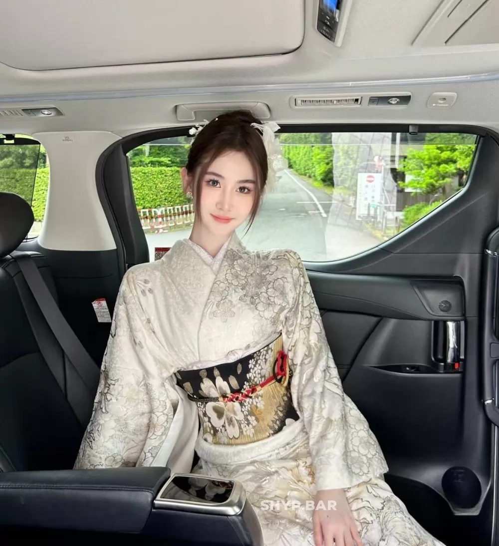 黄浦京香tiya 来自日本 可英语 会一丁点中文